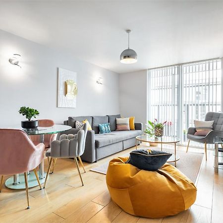 Stunning Apartment With Underground Parking! لندن المظهر الخارجي الصورة