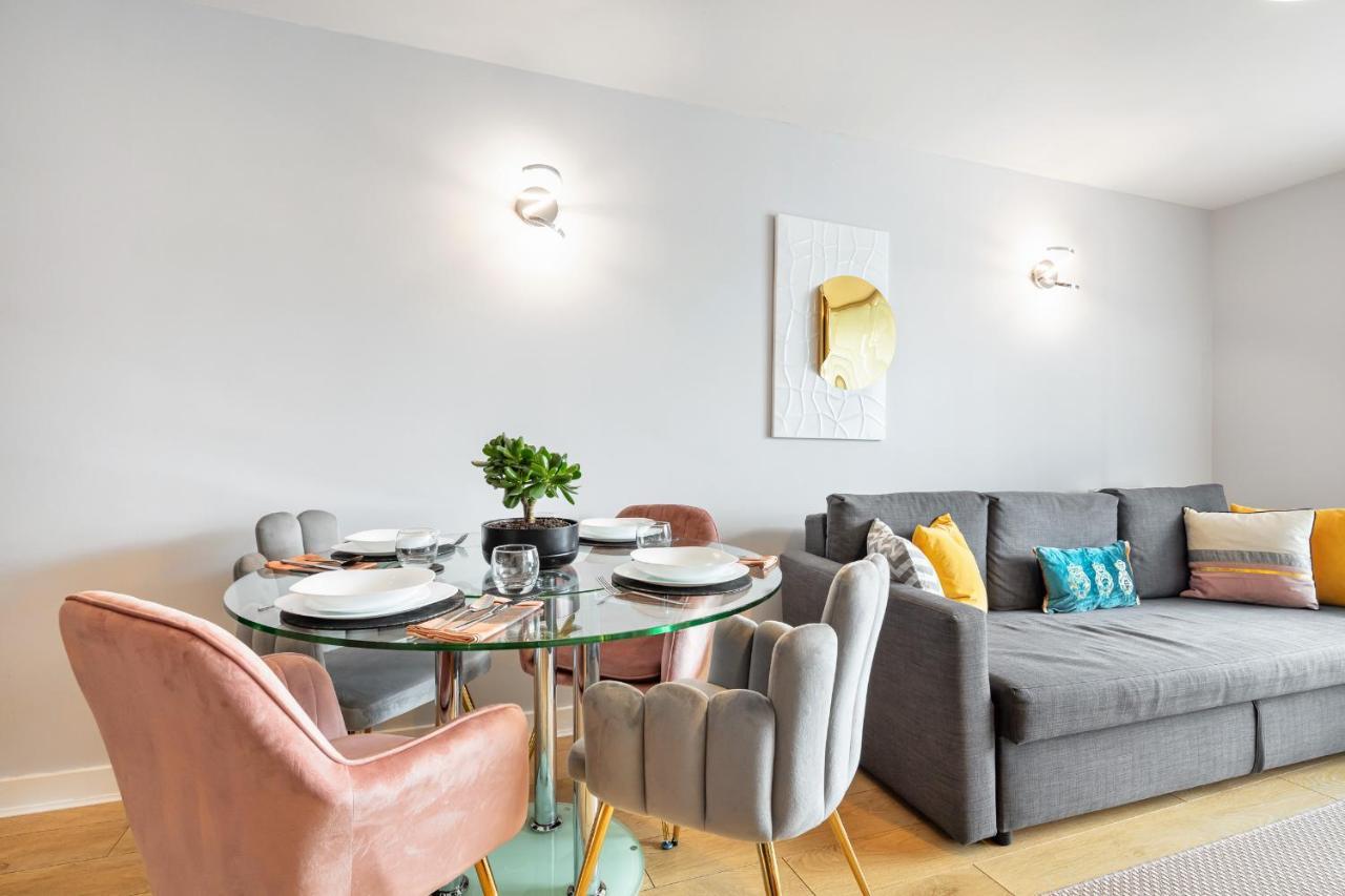 Stunning Apartment With Underground Parking! لندن المظهر الخارجي الصورة