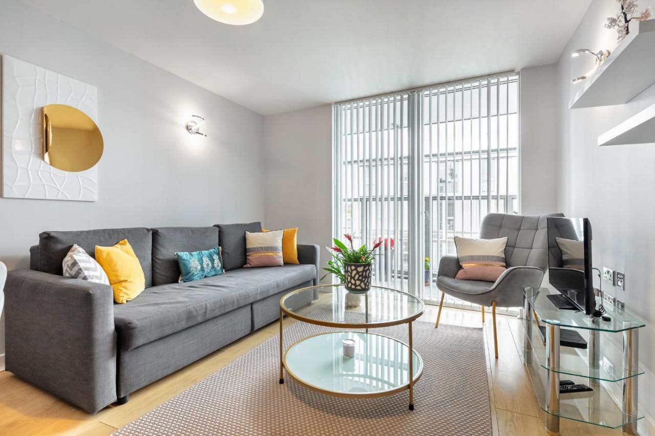 Stunning Apartment With Underground Parking! لندن المظهر الخارجي الصورة