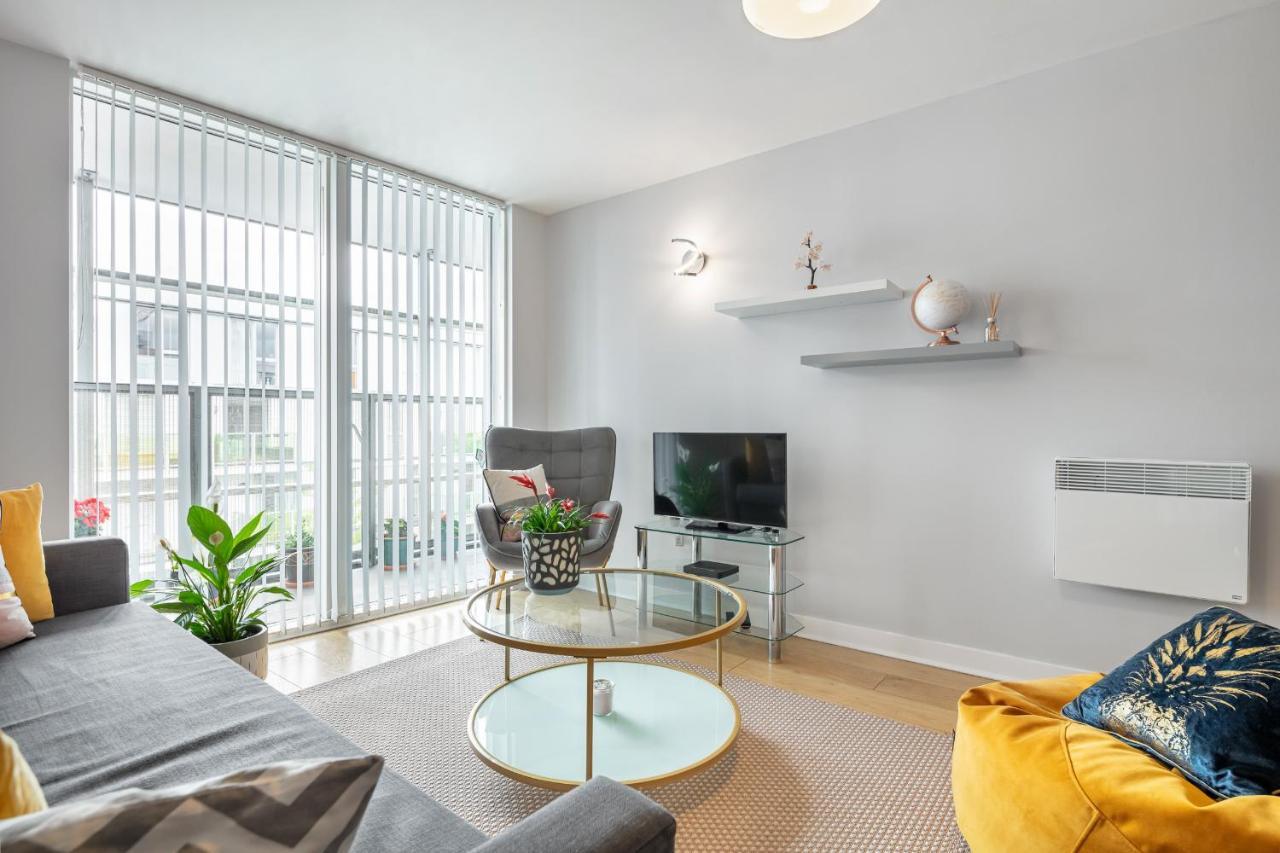 Stunning Apartment With Underground Parking! لندن المظهر الخارجي الصورة