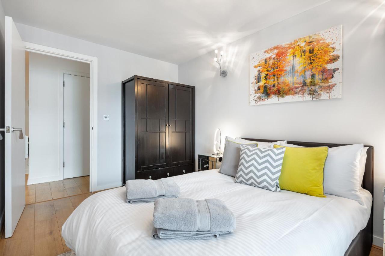 Stunning Apartment With Underground Parking! لندن المظهر الخارجي الصورة